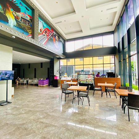 Fox Hotel Jayapura Ngoại thất bức ảnh