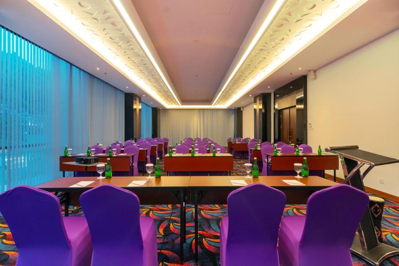 Fox Hotel Jayapura Ngoại thất bức ảnh