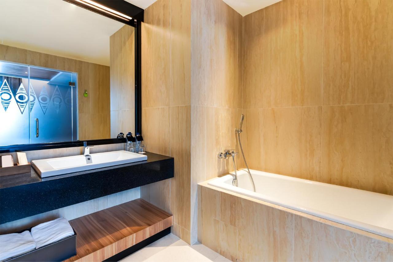 Fox Hotel Jayapura Ngoại thất bức ảnh
