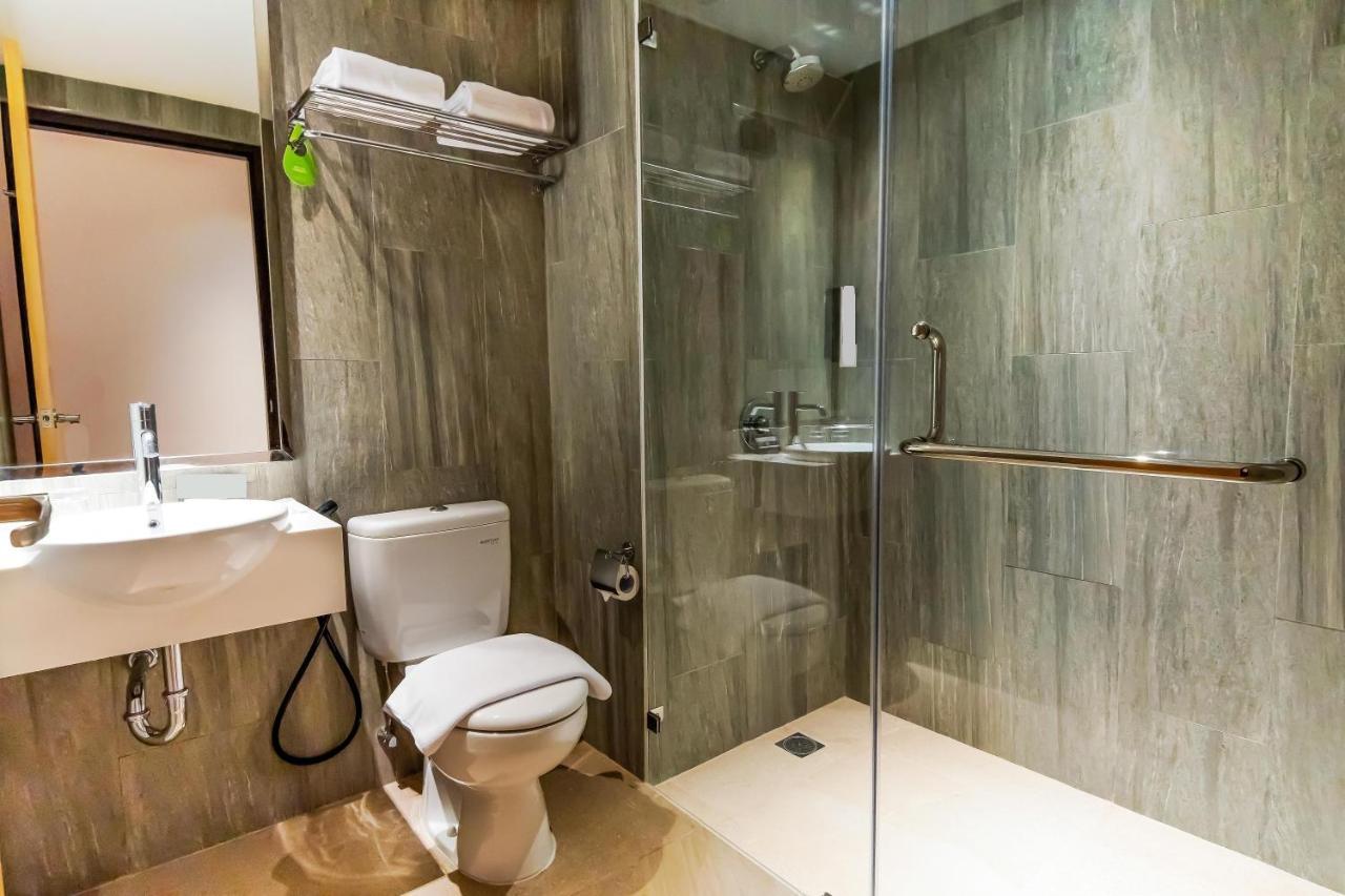 Fox Hotel Jayapura Ngoại thất bức ảnh