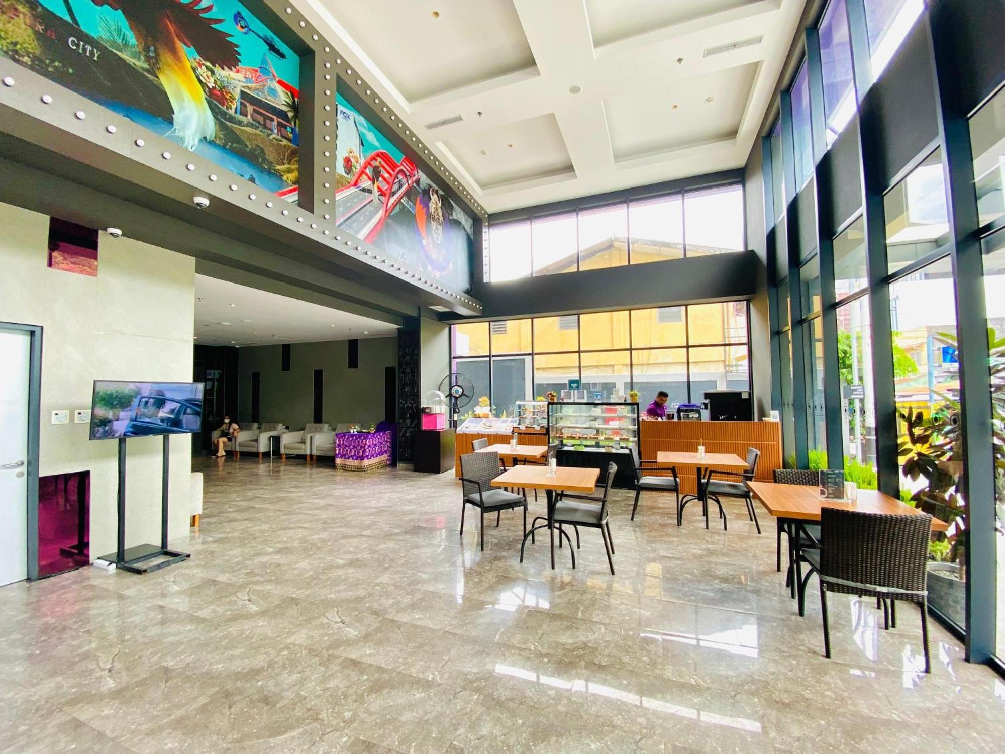 Fox Hotel Jayapura Ngoại thất bức ảnh