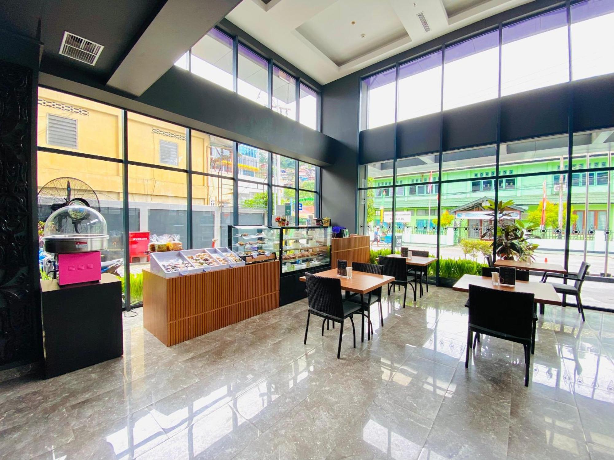 Fox Hotel Jayapura Ngoại thất bức ảnh