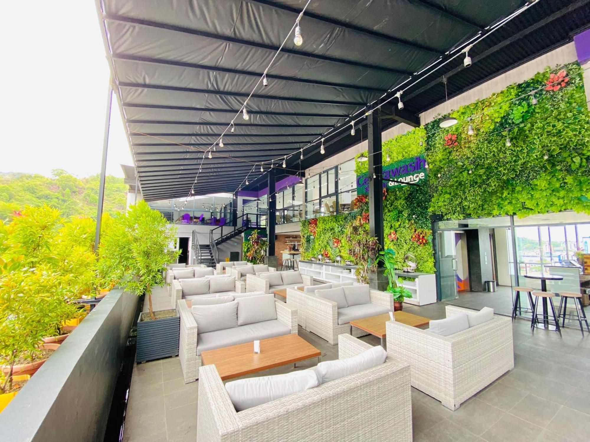Fox Hotel Jayapura Ngoại thất bức ảnh