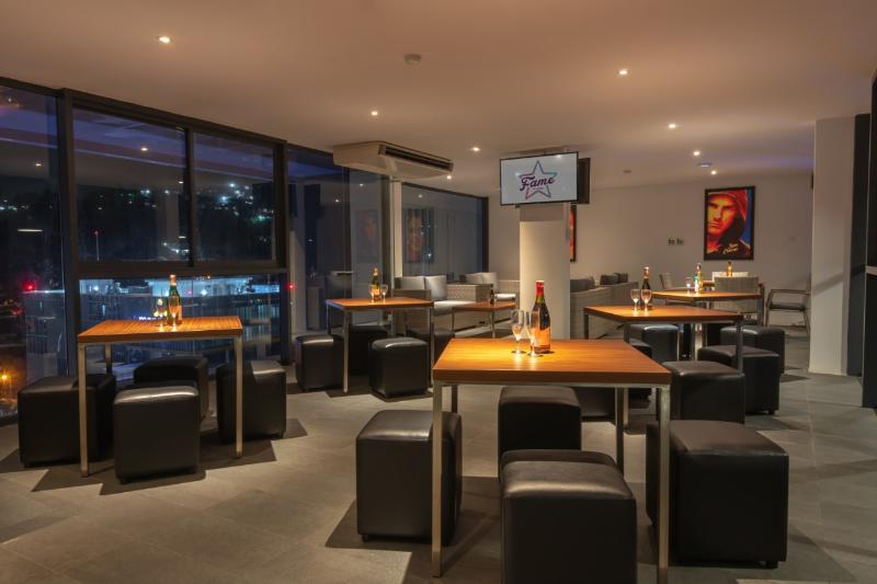 Fox Hotel Jayapura Ngoại thất bức ảnh